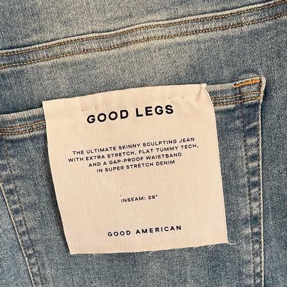 Good American Good Legs light-medium wash jeans - Picture 4 of 5